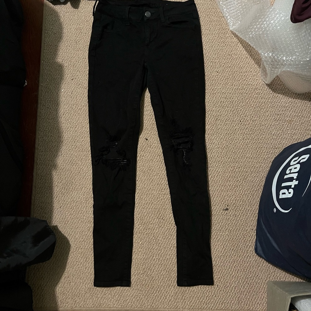 American eagle ripped jeans